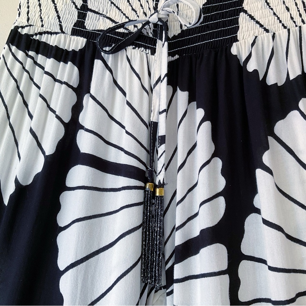 True Destinations Black & White Leaf Print Ruffled Palazzo Pants Size M - Picture 5 of 9